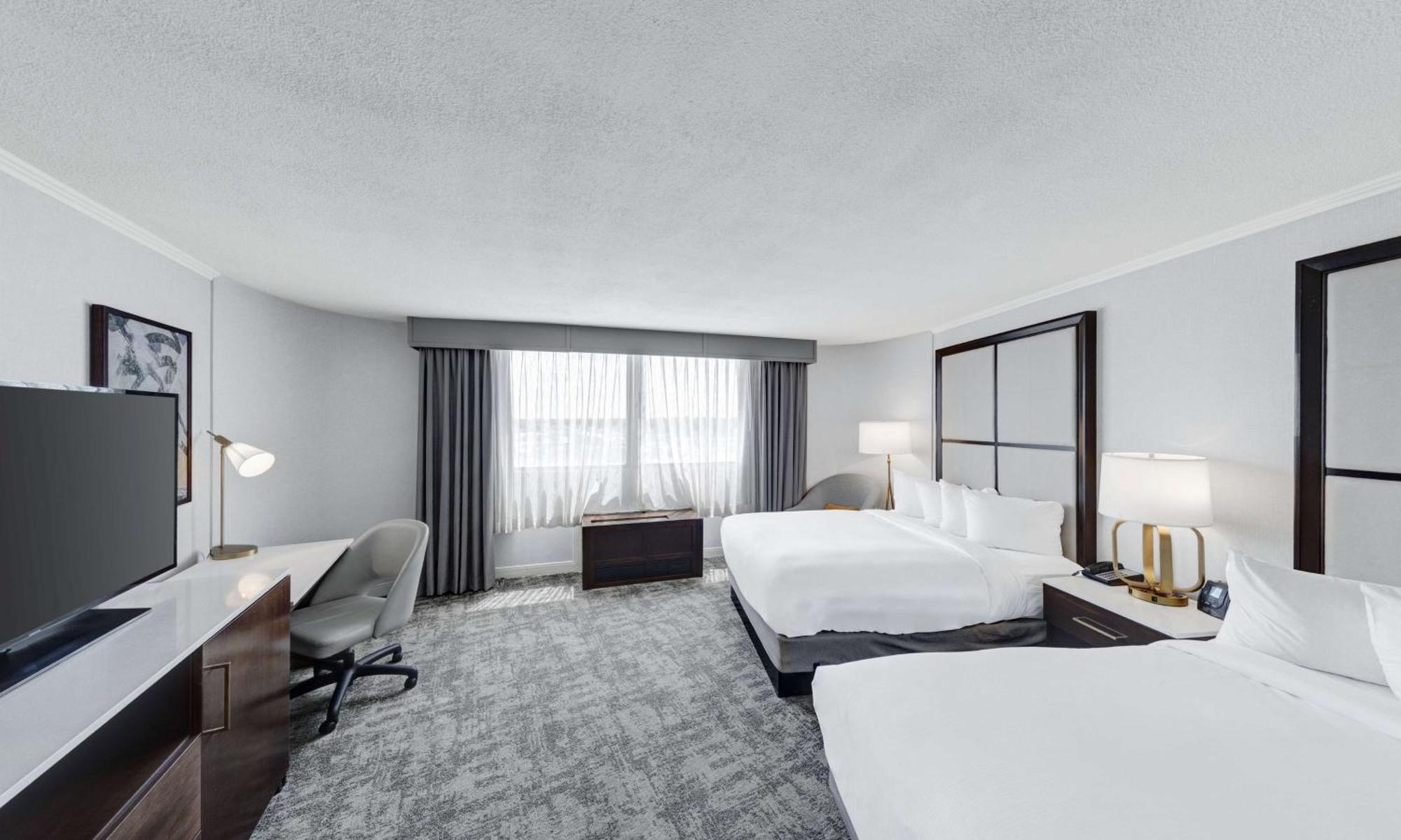 Отель Hilton Chicago/Oak Lawn Экстерьер фото