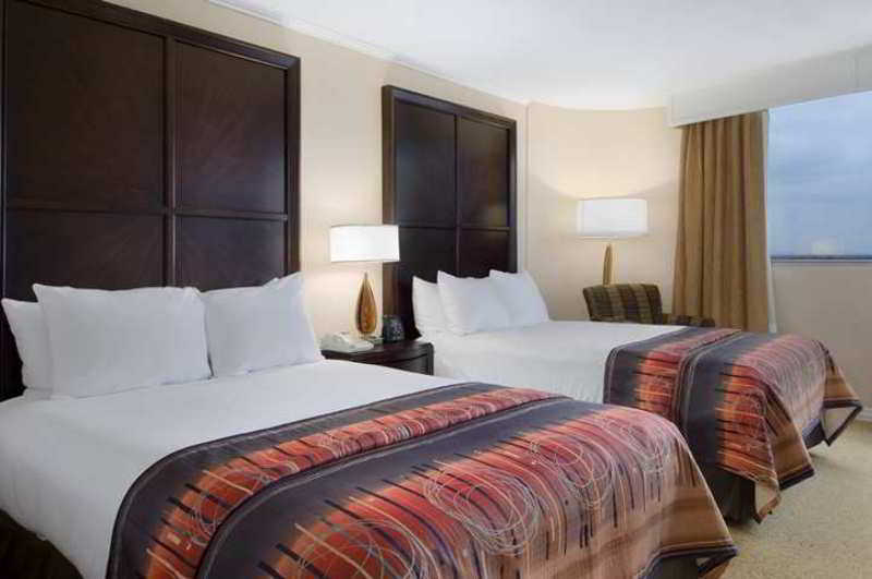 Отель Hilton Chicago/Оук-Лон Номер фото